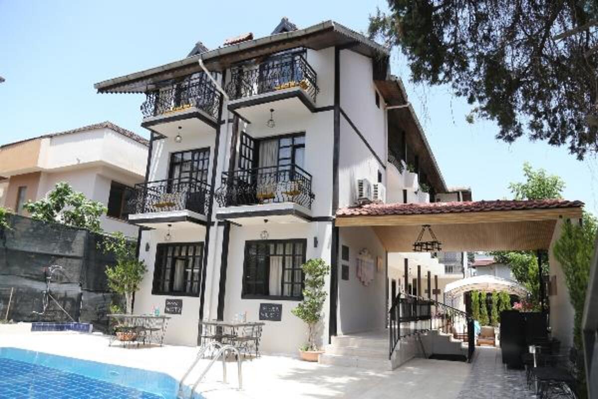 Derin Luxury Hotel Überweisen