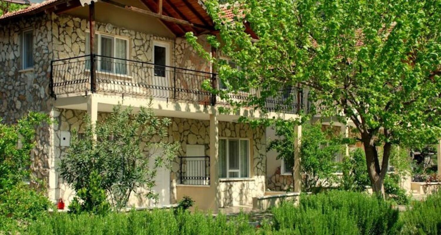 Dionysos Lodge Hotel Überweisen