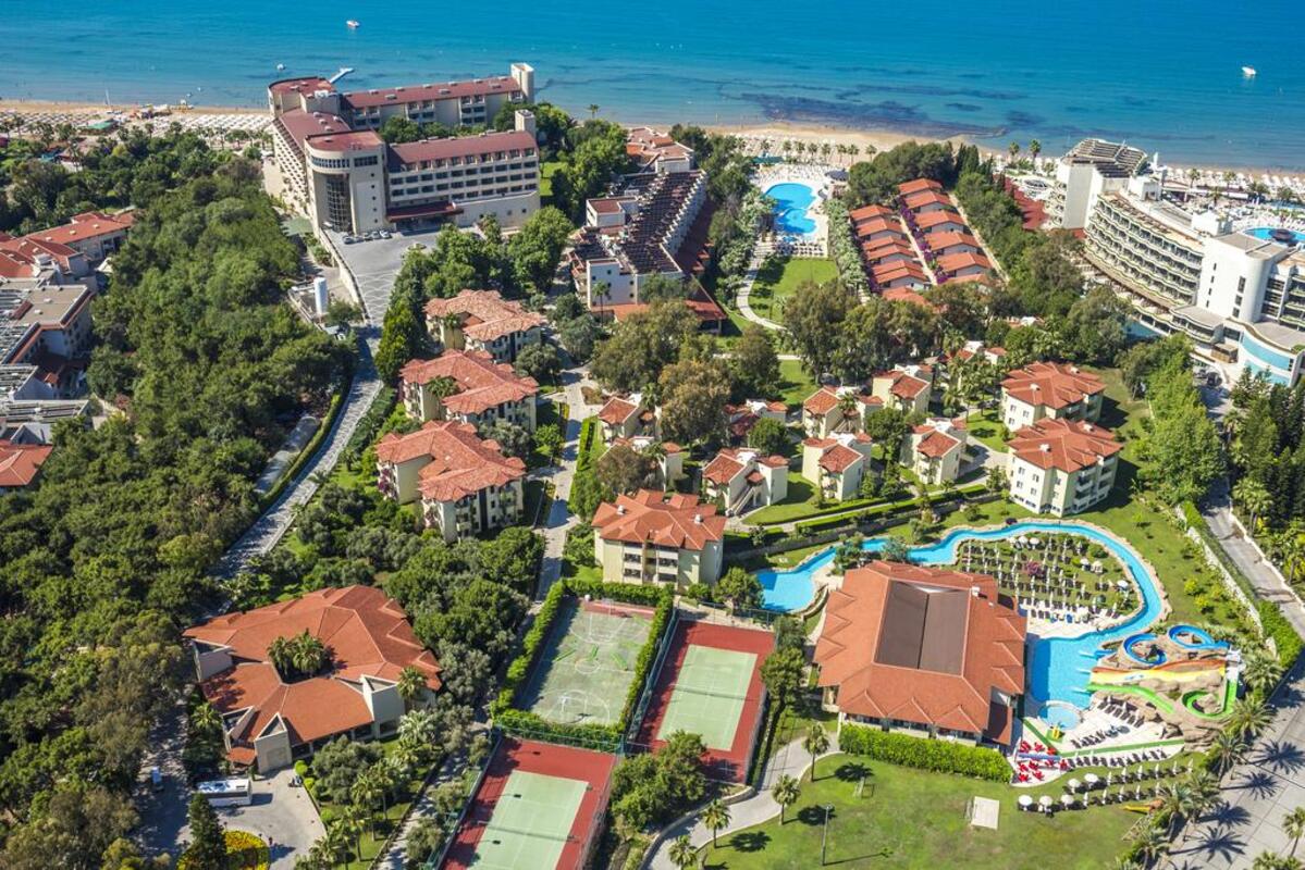 Melas Resort Hotel Überweisen