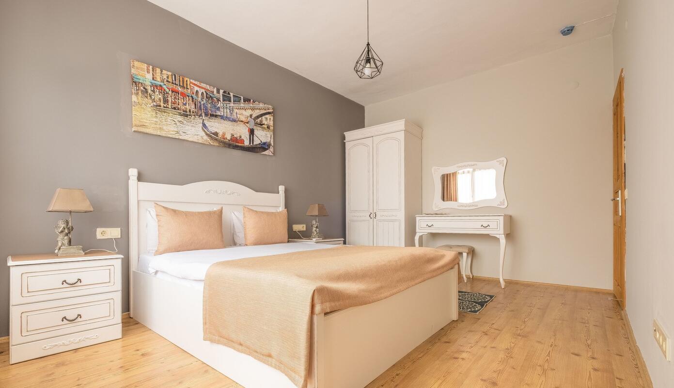 Old Town Deluxe Flats Überweisen