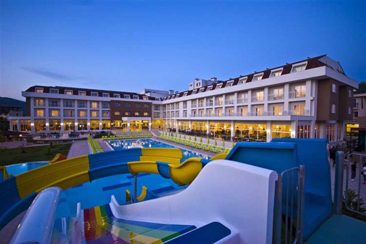 White Lilyum Hotel Überweisen